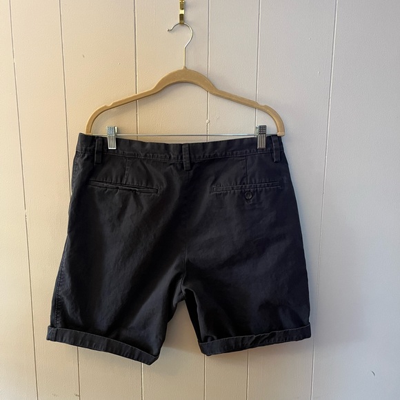 Banana Republic Men’s (34) Aden Shorts - Picture 3 of 3
